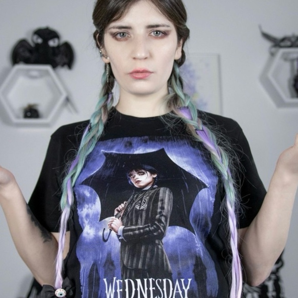 WEDNESDAY BLACK TEE 100% COTTON SIZE MEDIUM